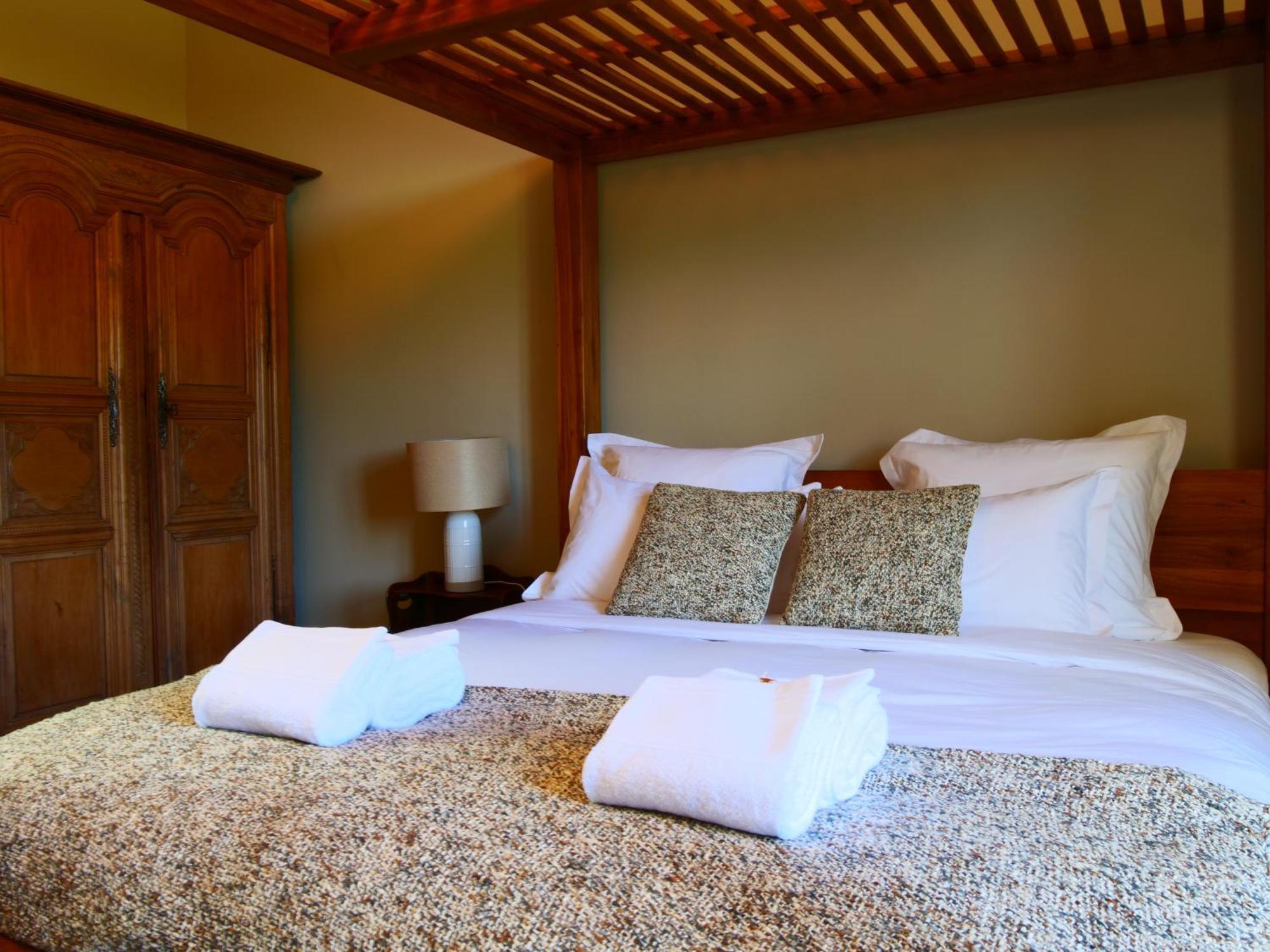 Domaine Du Cloitre Bed & Breakfast Пленеф-Вал-Андре Екстериор снимка