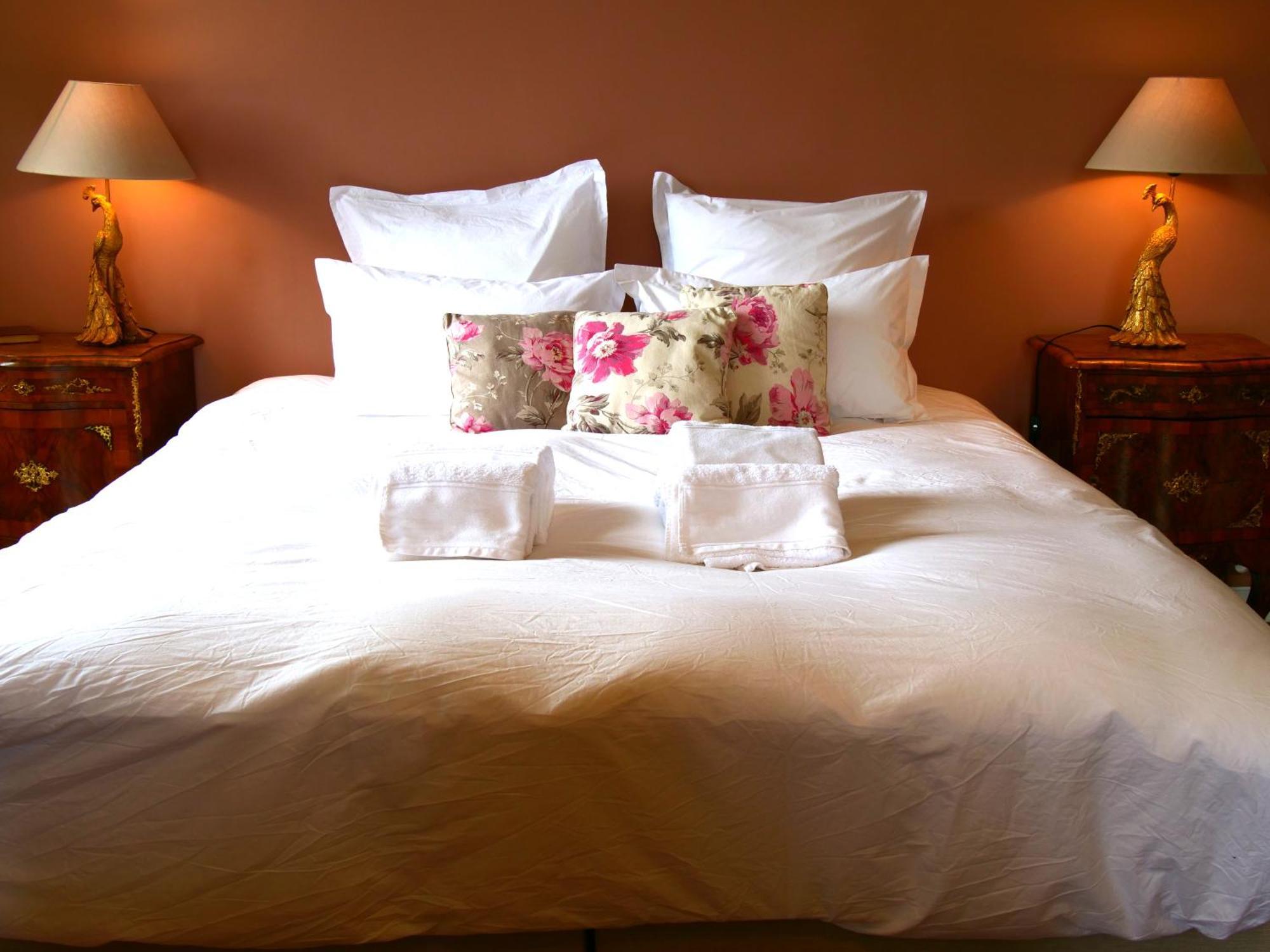 Domaine Du Cloitre Bed & Breakfast Пленеф-Вал-Андре Стая снимка