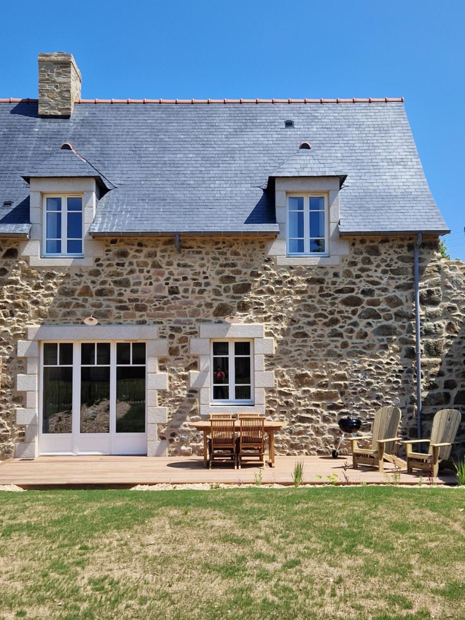 Domaine Du Cloitre Bed & Breakfast Пленеф-Вал-Андре Екстериор снимка
